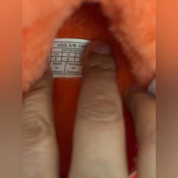 UGG Orange Fluffy Slippers Cozy Indoor Footwear - Picture 6 of 6